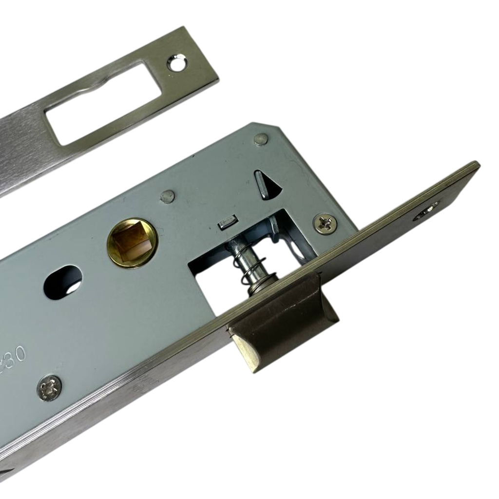 Замок DORMAKABA ALU 30\92\24 с защелкой/ригелем (+отв. планка) Замок DORMAKABA ALU 30\92\24 с защелкой/ригелем (+отв. планка)